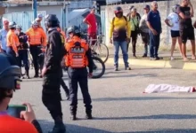 Niño de 5 años pierde la vida al soltarse de la mano de su madre e ingresar a la vía