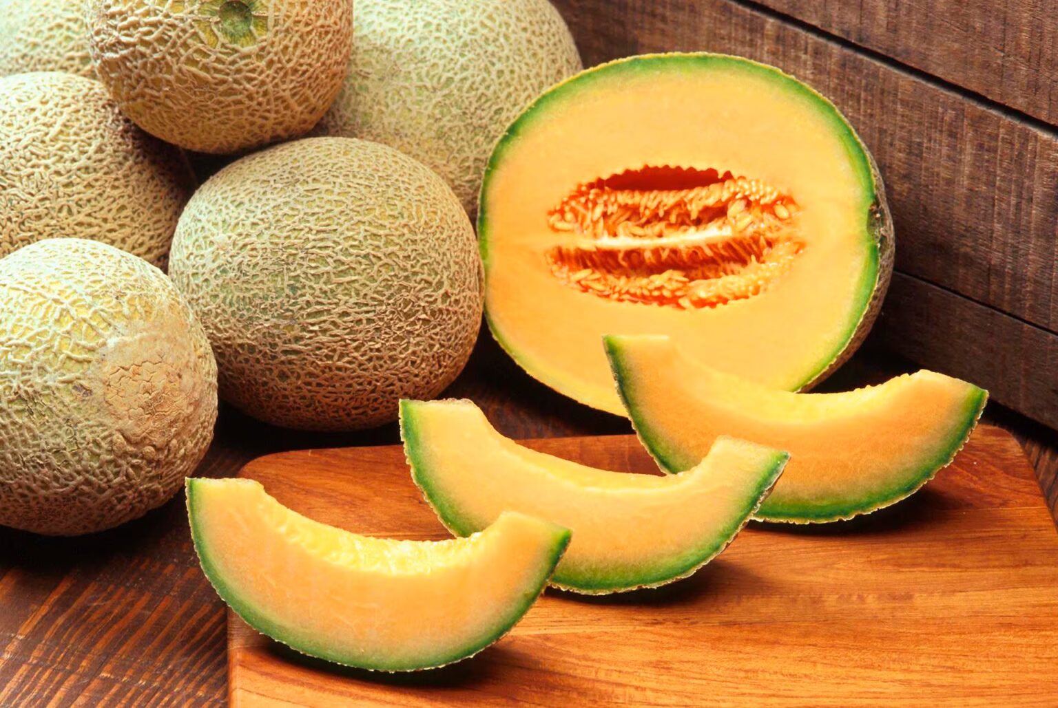 Melón El melón aporta antioxidantes, vitaminas y minerales para la salud integral