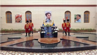 Autoridades y familiares rinden homenaje a Chávez en el Cuartel de la Montaña