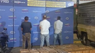 Detienen a tres hombres por contrabando de insumos médicos