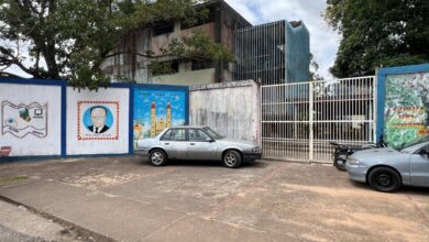 Representantes del liceo Félix Ángel Losada claman por “una gota de amor” para la sede