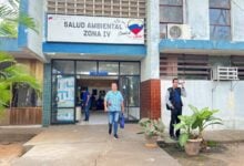 Estudiantes de fisioterapia denuncian retraso de carta aval para poder graduarse