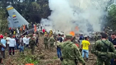 Habitantes y militares se unieron para rescatar sobrevivientes del accidente de avión en Colombia
