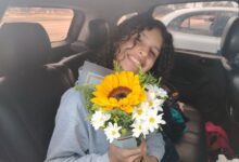 Maturineses se unen a la tendencia de obsequiar flores amarillas este 21 de marzo