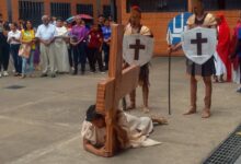 Universidad Simón Bolívar de Maturín celebra la Semana Mayor con un Viacrucis