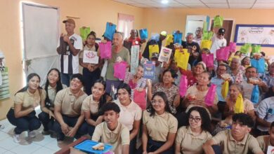 Estudiantes favorecen a 50 abuelos del sector Nuevos Horizontes con jornada social