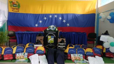 Entregan más de 2 mil 500 uniformes y útiles en Boquerón