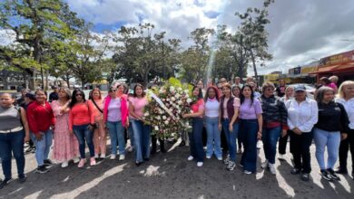 Con ofrenda floral rinden tributo al valor de la mujer monaguense