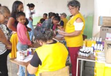 Por Amor A Ti atiende a 83 niños en jornada médica integral en Brisas del Sol III