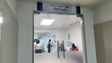 César Álvarez: exhorta a la prevención del cáncer del cuello uterino