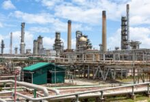 El precio del petróleo baja tras la prórroga de Trump a Irán