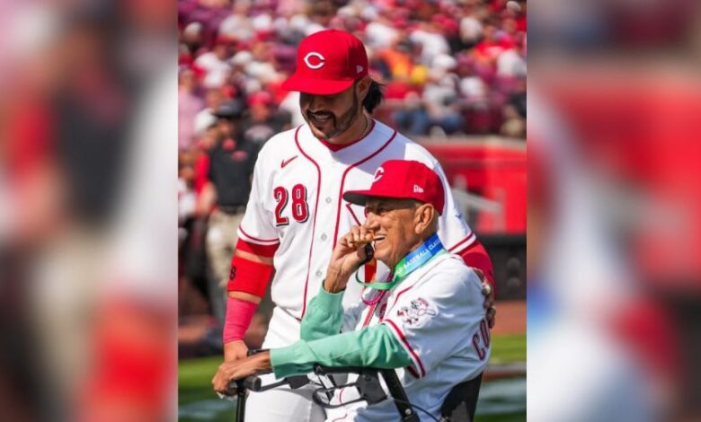 David Concepción y Eugenio Suárez homenajeados por los Rojos