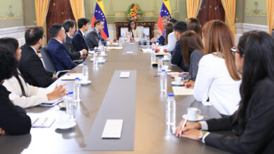 Delcy Rodríguez lideró encuentro preparatorio con misión que viajará a Washington