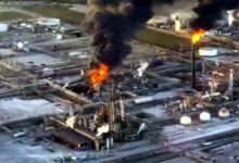 Incendio en planta petrolera genera alarma en EE. UU.