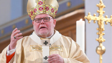 Cardenal alemán autoriza bendiciones para parejas del mismo sexo y divorciados