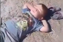 Niño de dos años perdido en Turquía es encontrado durmiendo con sus chanclas como almohada