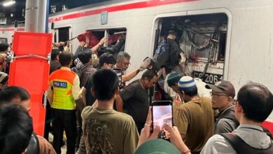 Choque de trenes en Indonesia deja al menos dos muertos y múltiples heridos
