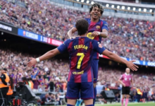 El Barça golea al Espanyol y acaricia el título de la Liga Española