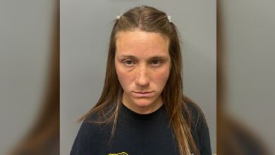 Exmaestra de primaria en EEUU enfrenta 25 cargos por violación y abuso de menores