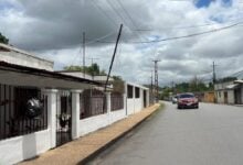 Vecinos de varios sectores de La Cruz compran agua todos los días por avería de la bomba