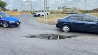 Piden reparar una alcantarilla peligrosa ubicada al frente del Ambulatorio José María Vargas