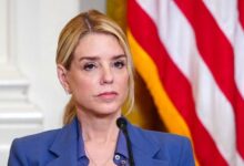 Pam Bondi rompe el silencio tras su destitución como Fiscal General de EEUU