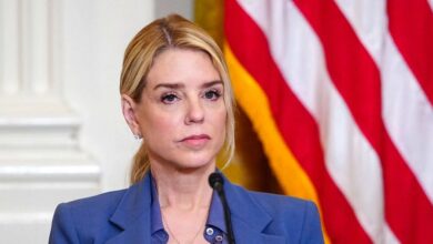 Pam Bondi rompe el silencio tras su destitución como Fiscal General de EEUU