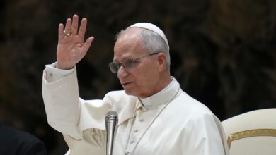 Papa León XIV preside vigilia mundial por la paz en la Basílica de San Pedro