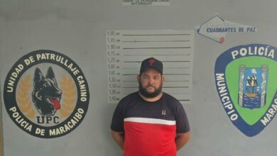 Detienen a un hombre por golpear a su hijo de 8 años tras ser ponchado en un juego de béisbol