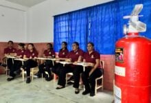 Capacitan a personal educativo de Maturín sobre manejo de extintores y atención de emergencias