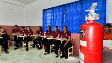 Capacitan a personal educativo de Maturín sobre manejo de extintores y atención de emergencias