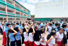Más de 800 estudiantes del liceo Isnardi participan en simulacro de sismo
