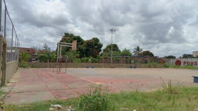 Habitantes del sector 12 de Octubre piden culminación de la cancha comunitaria