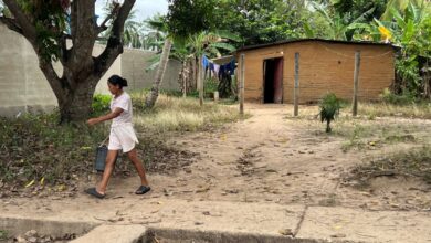 Vecinos de El Zamuro claman por sustitución de tuberías de aguas blancas ante fallas