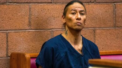 Condenan al actor de "Bailando con lobos" por agresión sexual