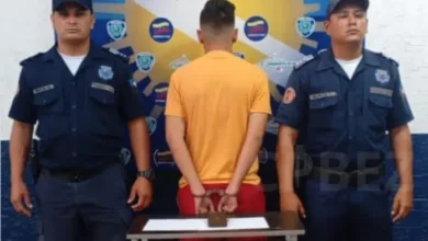 Arrestan a un hombre por acoso continuado contra un menor de edad