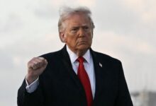 Trump publica una imagen en la que se convierte en un aparente Jesucristo sanador