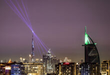 Dubái castigará con cárcel y multas de 54.000 dólares la difusión de noticias falsas