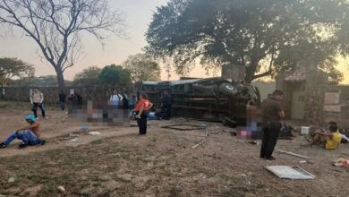 Dos muertos y 32 heridos tras vuelco de bus en Anzoátegui