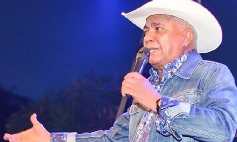 “Gracias por sus oraciones”: Reynaldo Armas reaparece tras superar crisis de salud