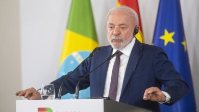 Lula estalla en Barcelona: Critica que se gasten 2,7 billones en armas mientras el mundo muere de hambre