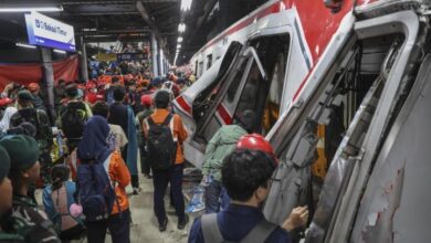Indonesia: 15 mujeres mueren en choque de trenes tras impactar el vagón exclusivo femenino