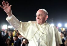 A un año de su partida: Miles de fieles rinden tributo al Papa Francisco