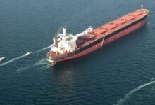 Primeros buques cruzan el estrecho de Ormuz tras acuerdo de alto el fuego entre Irán y EE. UU.