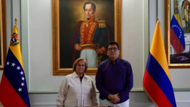Canciller de Colombia inspecciona en Venezuela el plan de reactivación de su red consular