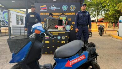 Detienen a dos adolescentes por hurtar una moto y un aire acondicionado