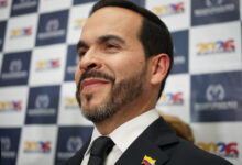 Candidato presidencial colombiano desata indignación por comentarios sexuales a periodista