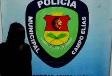 Detienen a una mujer por apuñalar a su hijo de 4 años