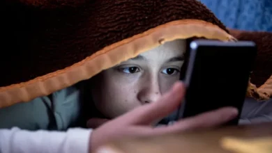 Expertos advierten que las redes sociales son tan dañinas para los niños como el tabaco