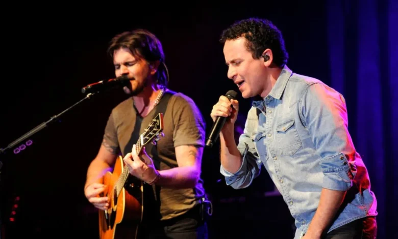 Fonseca y Juanes estrenan el videoclip de "Antes que el tiempo se vaya"
